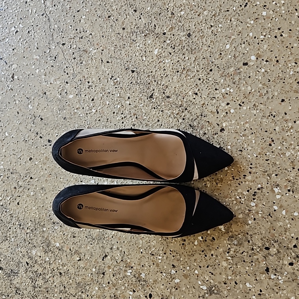 Women heels. Size 9M. Metropolitan view. Minimally used.